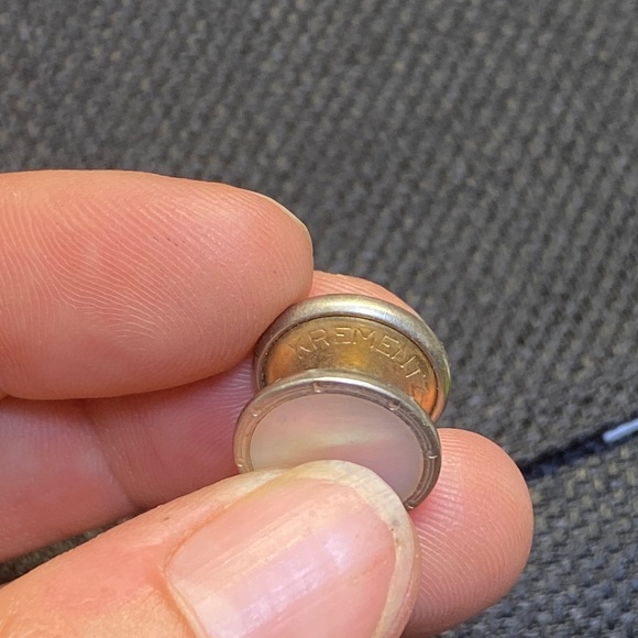 Krementz Pearl inlaid Cufflinks - Picture 3 of 3